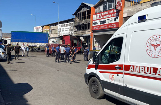 Kayseri'de korkutan patlama! Tırın yakıt deposu patladı: 1'i ağır 2 yaralı