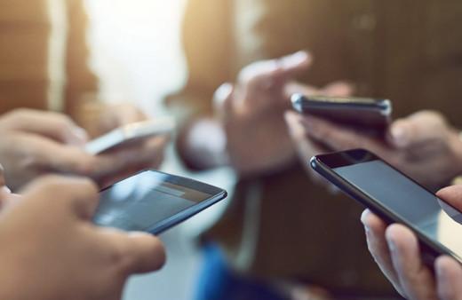 Vergisiz iPhone hayalleri suya düştü! İşte öğrencilerin vergisiz alabileceği telefonlar