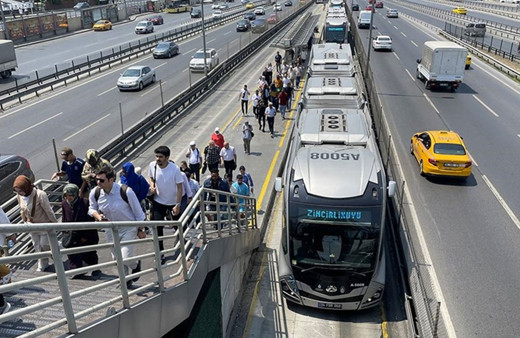 İBB'den 65 üstü vatandaşlara ücretsiz toplu ulaşımla ilgili flaş açıklama