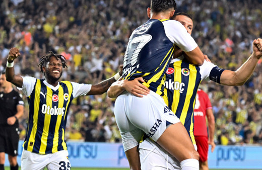 Fenerbahçe, Konferans Ligi play-off turu ilk maçında Twente'yi 5-1 mağlup etti