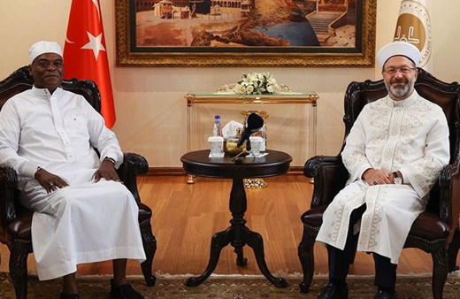 Rahip müslüman oldu binlerce müridi İslamiyeti seçti Ali Erbaş eski rahip Richmond'u kabul etti