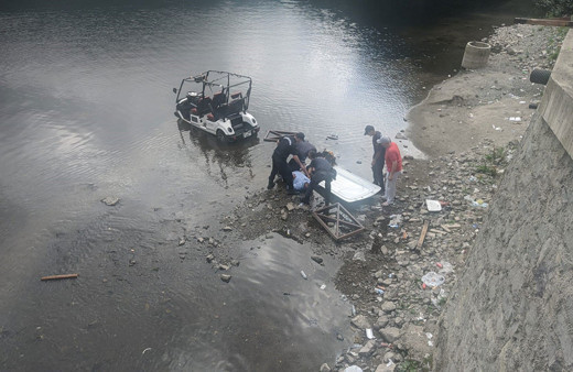 Trabzon'da Arap çift golf arabasından Uzungöl'e düştü!