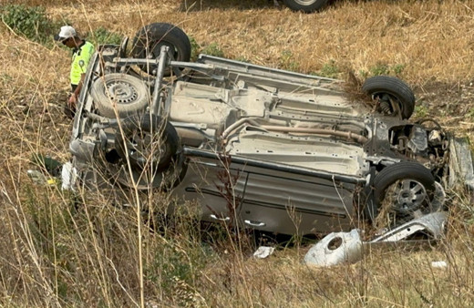 Tekirdağ'da devrilen araçtaki çocuk öldü, annesi ve babası yaralandı!