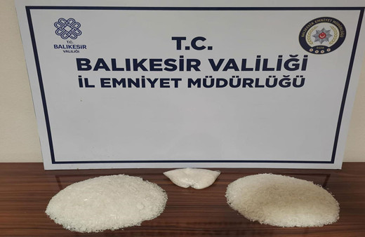 Balıkesir'de uyuşturucu operasyonu! Araçta 2 kilo uyuşturucu yakalandı