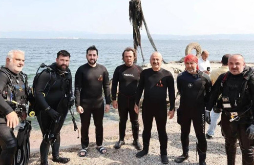 İzmit Körfezi'nden 22 bin metrekare hayalet ağ çıkarıldı!