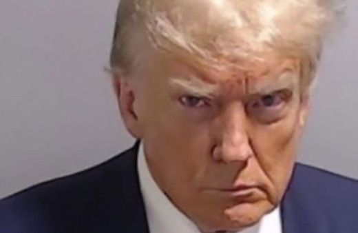 Donald Trump tarihe geçti! Cezaevine giren ve 'sabıka' fotoğrafı çekilen ilk ABD Başkanı oldu