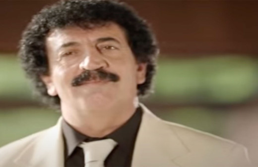 Arabeskin babasına olan benzerliğiyle herkesi şaşkına çeviriyor! Antalya sokaklarında Müslüm Gürses heyecanı