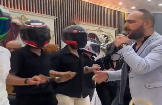 Diyarbakır'da motorcu damat motosiklet tutkusunu düğününde de bırakmadı!