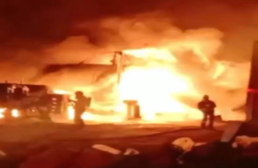 Gebze'de taş ocağında yangın dehşeti! Asfalt eritme tankı patladı: 2 yaralı