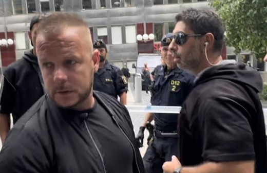 Kur'an-ı Kerim'in yakılmasına karşı çıktı, İsveç polisi susturdu