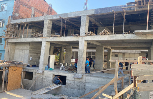 Zeytinburnu'nda 67 yaşındaki adam inşaattan düşerek feci şekilde can verdi!