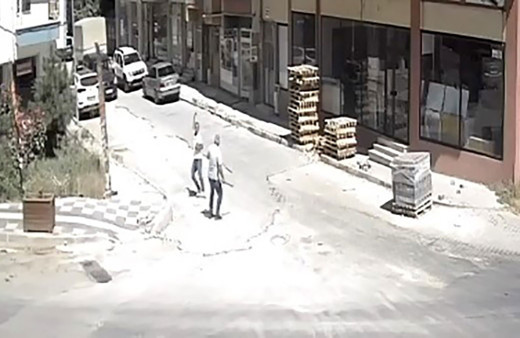 Çorum'da küfürlü konuşan kişiyi uyaran esnaf bıçaklandı!