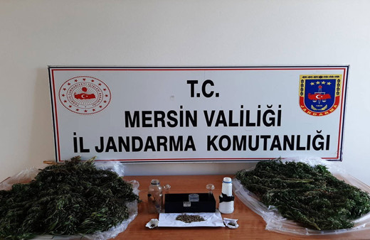 Mersin'de uyuşturucu tacirleri jandarma ekiplerine yakalandı!