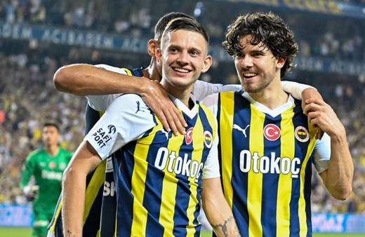 Fenerbahçe taraftarının yeni gözdesi Sebastian Szymanski'yi 2 Avrupa takımı listesine aldı