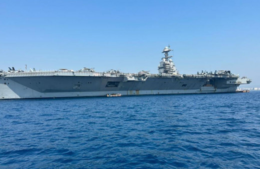 Antalya, dünyanın en büyük uçak gemisi ve personelini ağırladı!