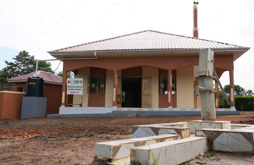 İHH Uganda'da cami ve su kuyusu açtı