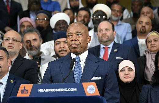 New York Belediyesi, cuma ezanının açıktan okunmasının önündeki engeli kaldırdı