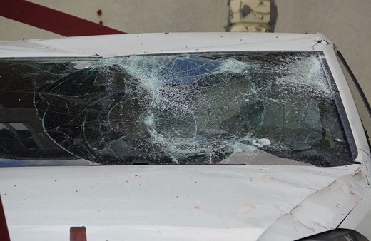 Ardahan'da hortum paniği! Çatılar uçtu, araçlar zarar gördü