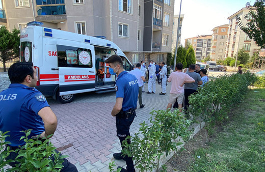 Apartmandaki kokunun sebebi herkesi dehşete düşürdü! 1 haftadır aranan şahıs evde ölü bulundu