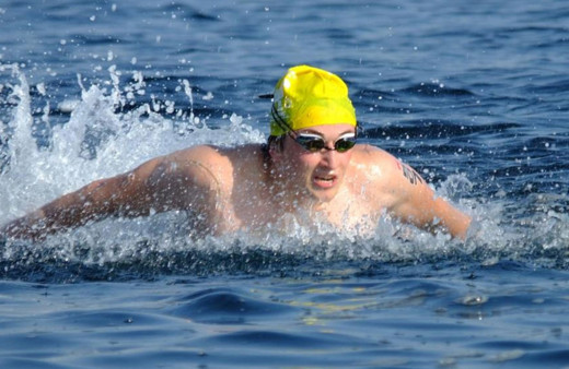 Zafer Bayramı'nda Çanakkale Boğazı'nı yüzerek geçtiler!