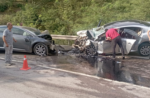 Ordu'da iki otomobil çarpıştı! 1 kişi öldü, 3 kişi yaralandı!