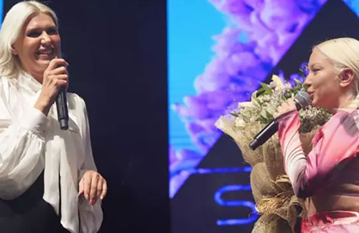 Belediye Başkanı'nın güzelliğini görünce kendinden geçti! 'Dünyadaki en güzel belediye başkanı...'