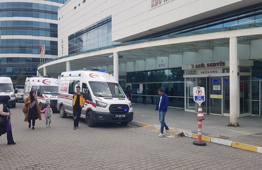 Mısır bahçesinde domuz zannettiği yengesini av tüfeğiyle yüzünde vurdu!