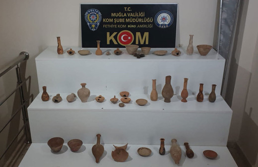 Fethiye'de polis ekiplerinden tarihi eser kaçakçılarına operasyon!