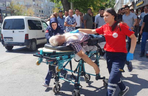 Yolda yürürken yere yığıldı, kimse ne olduğunu anlamadı