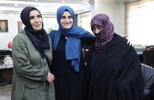 Bayburt’ta insanlık ölmemiş! İçi altın ve para dolu çantayı sahibine ulaştırdı!