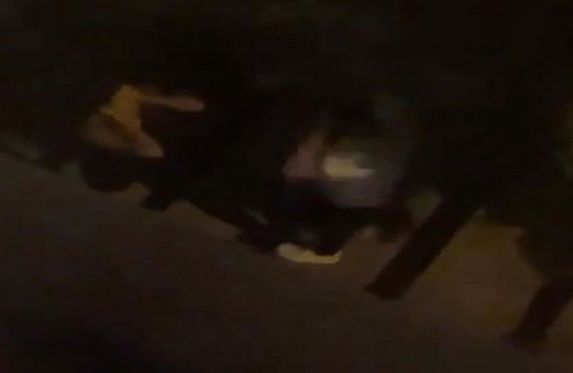 Beşiktaş'ta sevgili kavgası kameralara yansıdı! Kız arkadaşının boğazını sıkan şahıs kendini yumrukladı