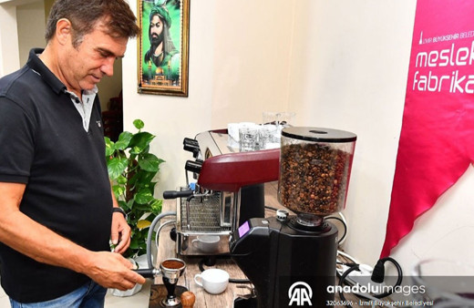 Beşiktaş'ın efsane futbolcusu Feyyaz Uçar baristalığa merak sardı!