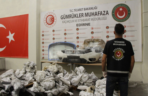 Kapıkule'de 21,3 milyon liralık kaçak oto yedek parçasına el konuldu!