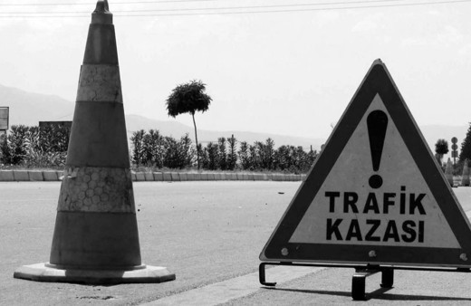 Mardin'de tır ile kamyonet çarpıştı: 1 kişi öldü, 9 kişi yaralandı!