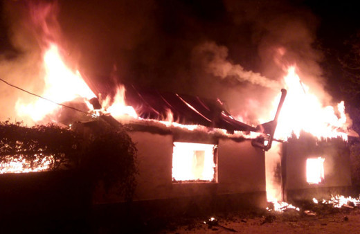 Bursa'da tek katlı ev cayır cayır yandı!