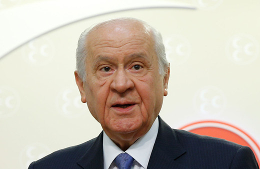 Devlet Bahçeli'den, A Milli Kadın Voleybol Takımı'na tebrik mesajı