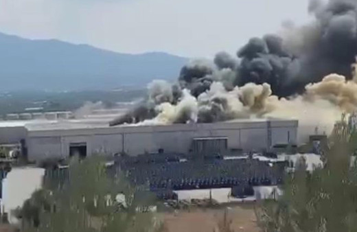 İzmir’de palet fabrikasında büyük yangın çıktı