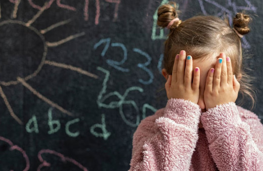 Okul fobisini hafife almayın, çocuğun başarısızlığına yol açabilir!