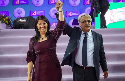 Kapatılması beklenen HDP'yi boşalttılar son iki isim Yeşil Sol Parti'ye geçti