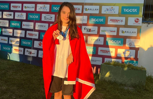 Down sendromlu milli yüzücüler, Avrupa Şampiyonası'nda 4 madalya kazandı!