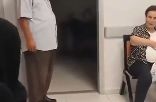 Çarşaflı kadınlara saldırı! Terbiyesizler, pislikler, hayvanlar, öküzler..