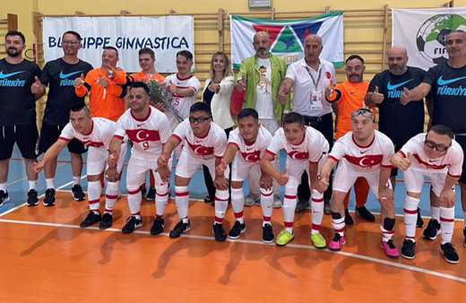 Down Sendromlu Futsal Milli Takımı, İrlanda'yı 5-1 yendi