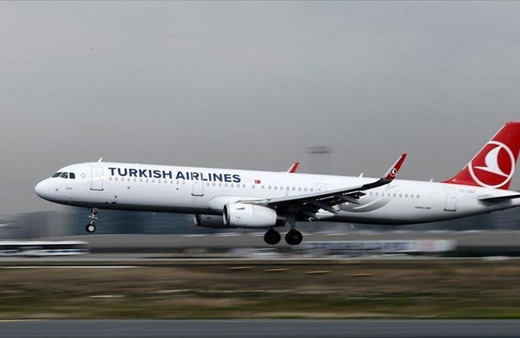 Geri döndü! THY uçağına yıldırım isabet etti