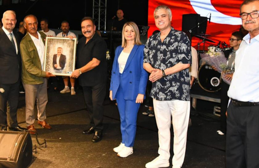 Cengiz Kurtoğlu, Arif Susam ve Ümit Besen aynı sahneye çıktı!