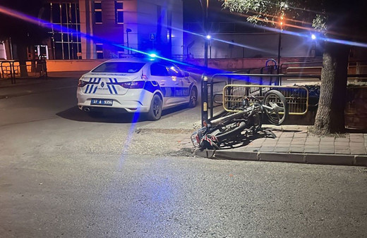 Kastamonu'da Motosikletten savrulan çocuk sürücü canından oluyordu!