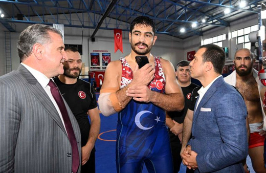 Cumhurbaşkanı Erdoğan ile milli güreşçi Taha Akgül arasında diyalog: Bir aksilik olmasın