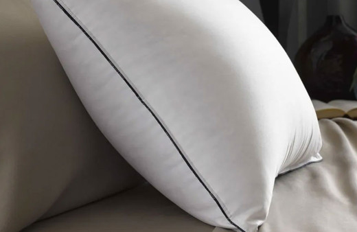 İlaç yetersiz kaldı doktor kadın hastayı yastıkla boğarak öldürdü