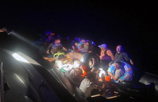 Muğla'da lastik botla geri itilen 31 düzensiz göçmen kurtarıldı!