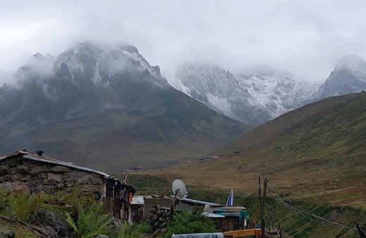 Rize'de kar yağdı! Yüksek kesimler beyaza büründü!