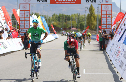 "Tour of Van" uluslararası bisiklet yarışı tamamlandı